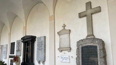 Gräber auf dem Hauptfriedhof in Karlsruhe (Foto: SWR, Ines Kunze, SWR)