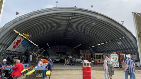 Das Luftwaffenmuseum am Baden Airpark stellt alte Flugzeuge der kanadischen Luftwaffe aus. (Foto: SWR)