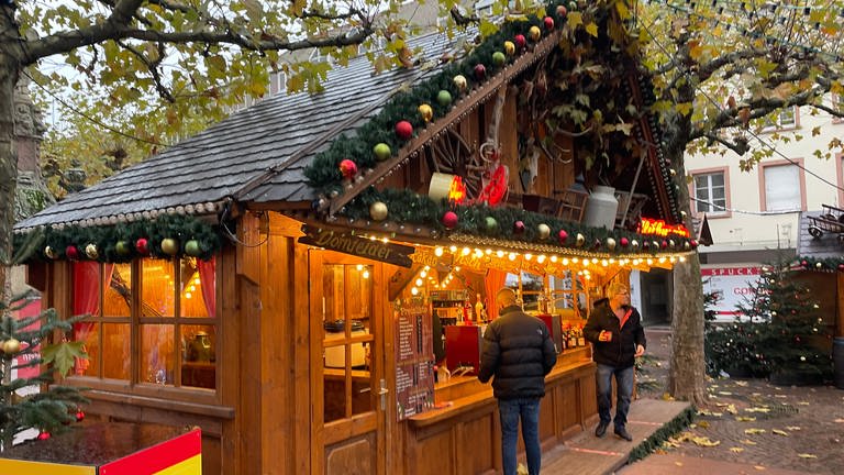 Der Weihnachtsmarkt 2022 in Rastatt ist eröffnet (Foto: SWR, Mathias Zurawski)