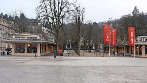 Blick auf die Kurhaus-Kolonnaden in Baden-Baden. 2016 fand dort ein Raubüberfall auf ein Juweliergeschäft statt. (Foto: dpa Bildfunk, Uli Deck)