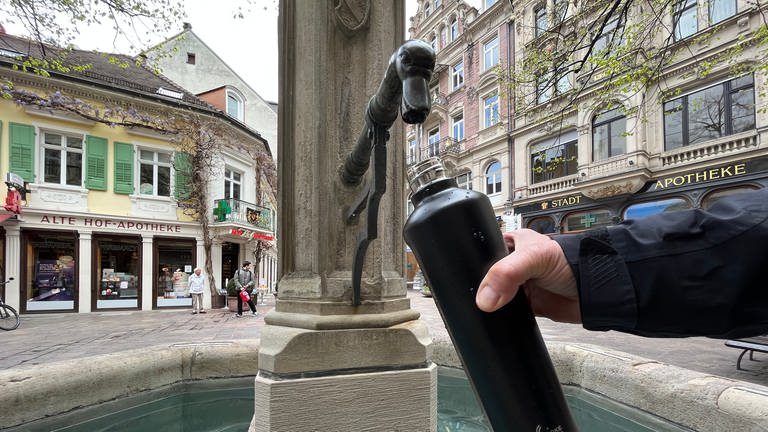 Kostenloses Trinkwasser kommt aus Brunnen in Baden-Baden (Foto: SWR, Sven Huck)