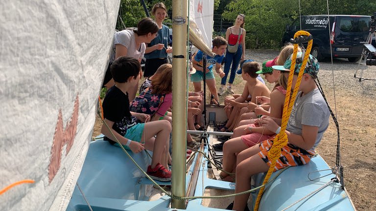 Am Epplesee im Landkreis Karlsruhe lernen Kinder, wie sie in einem Badesee überleben.