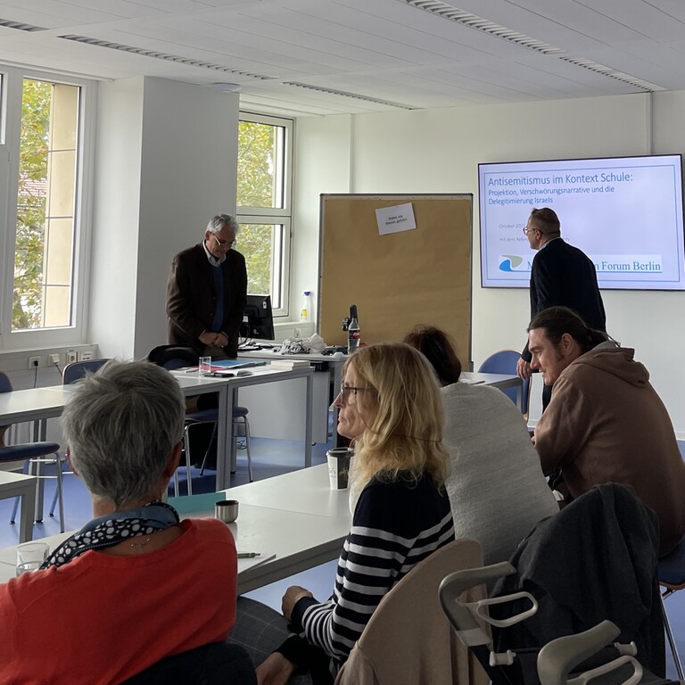 Das Seminar für Lehrende an Schulen gegen Antisemitismus in Karlsruhe.