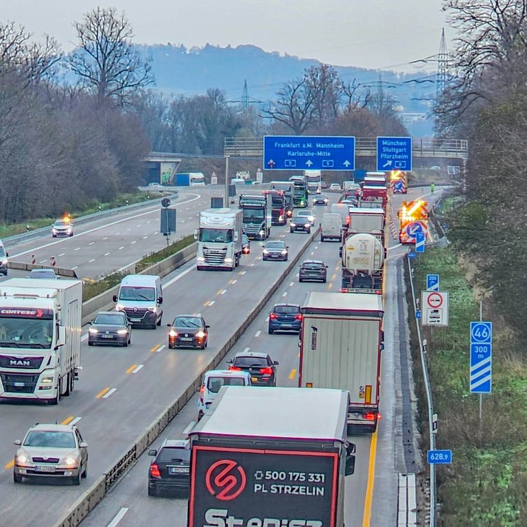 A8 zwischen Pforzheim und Karlsruhe wieder frei