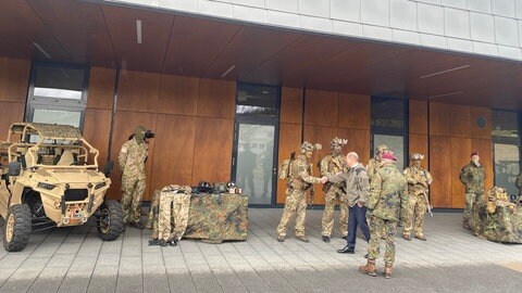 Olaf Scholz zu Besuch beim KSK in Calw (Foto: SWR)