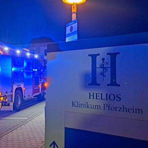 In der Notaufnahme des Helios Klinikums in Pforzheim gab es einen Brand. Dabei ist eine Person ums Leben gekommen. (Foto: Markus Rott / EinsatzReport24)