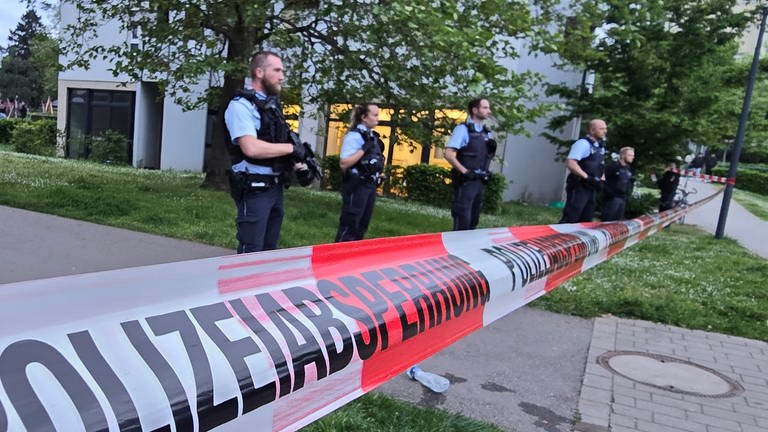 Polizei-Großeinsatz nach Auseinandersetzung in Karlsruhe-Rintheim (Foto: Thomas Riedel)