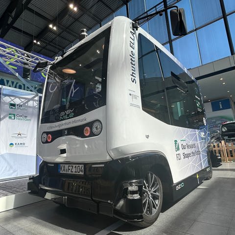 Autonomes Fahren: Der autonome Mini-Bus Ella bei der Messe Karlsruhe