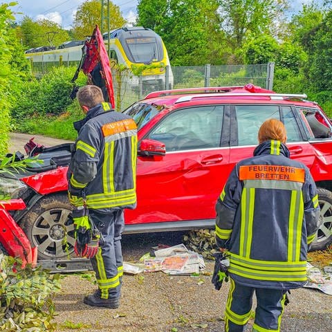 Bei einem Unfall mit einem Zug und einem Auto in Bretten (Kreis Karlsruhe) wurde niemand verletzt.
