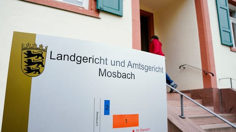 Schild Amts- und Lasndgericht Mosbach im Neckar-Odenwald-Kreis (Foto: picture-alliance / Reportdienste, picture alliance/dpa | Uwe Anspach)