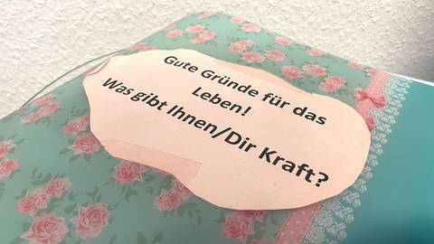 Ökumenischer Kinder- und Jugendhospizdienst in Mannheim: Buch mit Gründen fürs Leben (Foto: SWR)