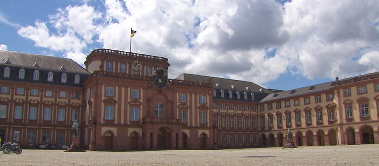 Der Innenhof des Mannheimer Schlosses (Foto: SWR)