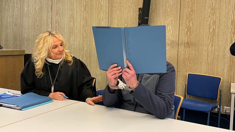 Am Landgericht Mannheim hat der Prozess gegen einen 37-Jährigen begonnen.  (Foto: SWR)