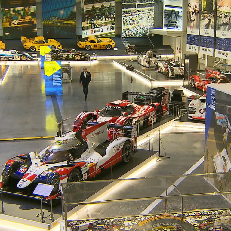 In der Ausstellung im Technikmuseum in Sinsheim sind zahlreiche Rennwagen zu sehen, die das 24-Stunden-Rennen absolviert haben.  (Foto: SWR)