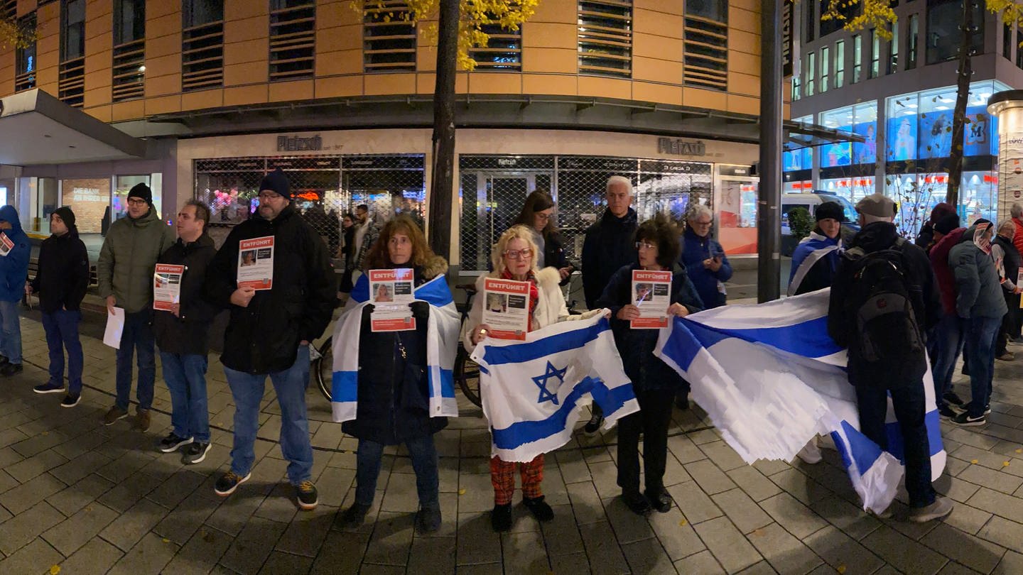 Menschenkette gegen Hamas-Terror in Mannheim (Foto: SWR)
