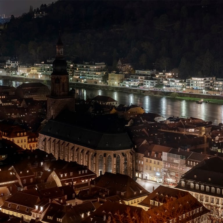 Die Heiliggeistkirche in der Heidelberger Altstadt bleibt auch zur Earth Hour 2024 dunkel.  (Foto: Stadt Heidelberg/Christian Buck)