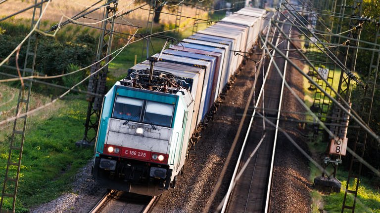 Güterzug (Foto: dpa Bildfunk, picture alliance/dpa | Philipp von Ditfurth)