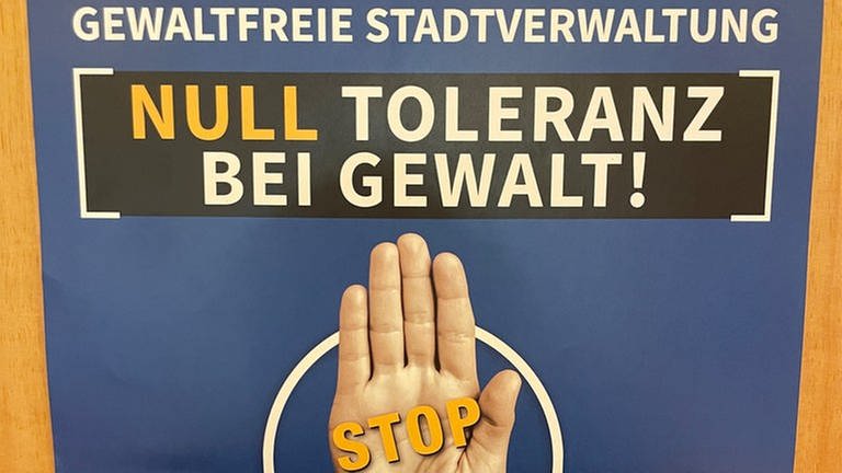 Plakat der Stadt Schwetzingen zur Aktion gewaltfreie Stadtverwaltung