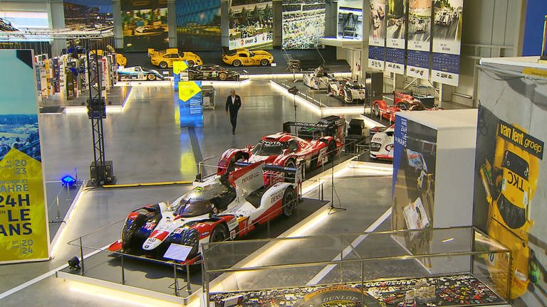 In der Ausstellung im Technikmuseum in Sinsheim sind zahlreiche Rennwagen zu sehen, die das 24-Stunden-Rennen absolviert haben.  (Foto: SWR)