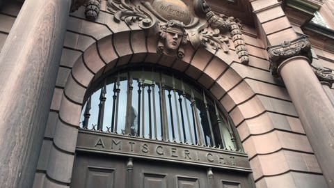 Die Fassade des Mannheimer Amtsgerichts (Foto: SWR)