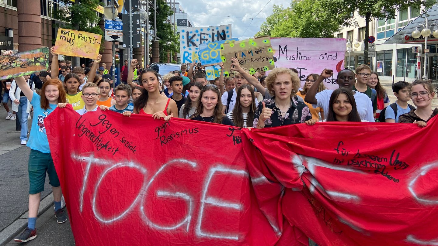 Schüler-Demo am Donnerstag in der Mannheimer Innenstadt (Foto: SWR)