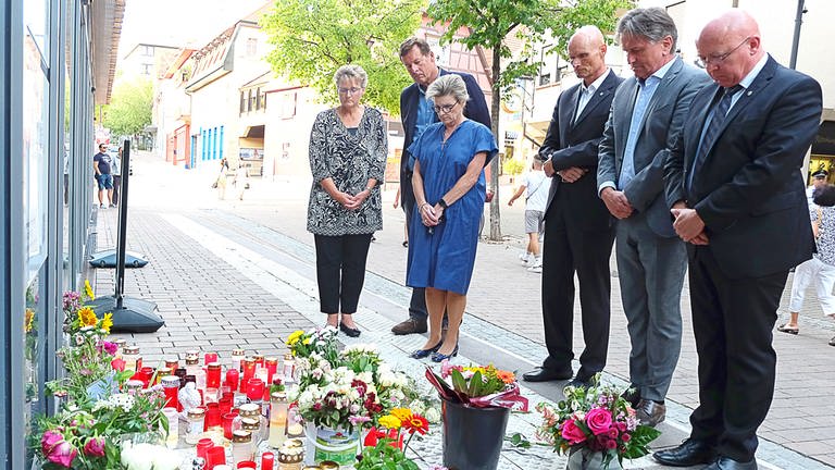 Trauer nach tödlichem Messerangriff in Wiesloch (Foto: dpa Bildfunk, picture alliance/dpa | Dieter Leder)