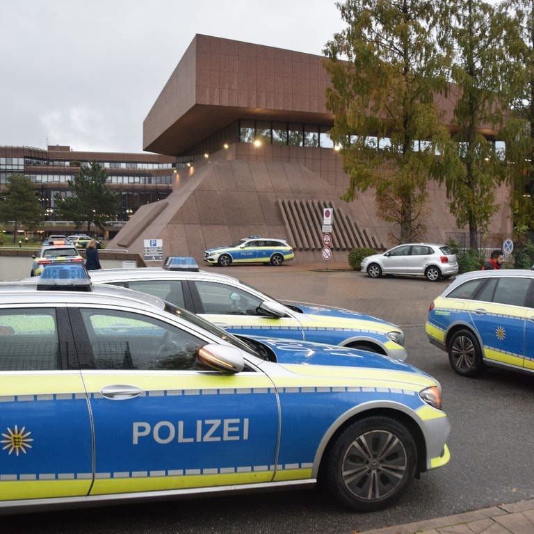 Bombendrohung an der Bundesagentur für Arbeit in Mannheim (Foto: PR-Video Priebe)
