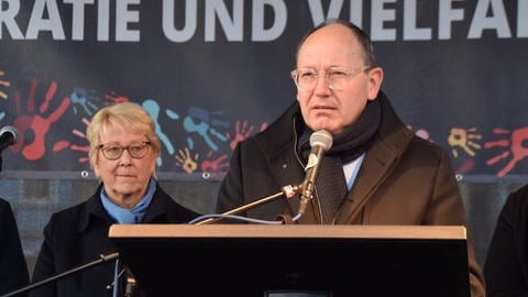 Der Mannheimer OB Christian Specht auf der Kundgebung gegen Rechtsextremismus