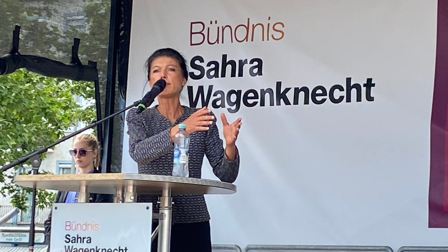 Sahra Wagenknecht spricht am Alten Messplatz in Mannheim (Foto: SWR)