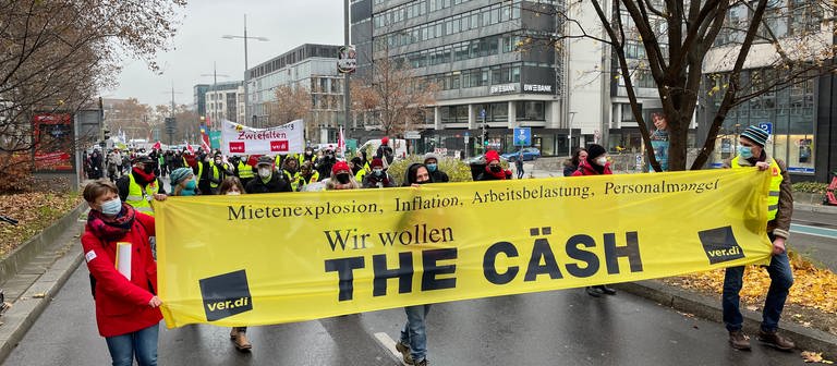 Warnstreik von GEW, verdi und anderen Gruppen in Stuttgart (Foto: SWR, Vanessa Sieck)