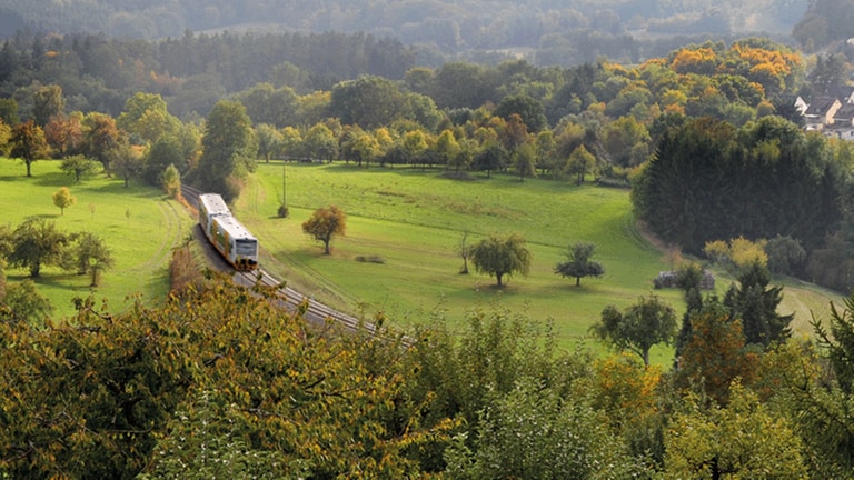 Die Schönbuchbahn fährt zwischen Böblingen und Holzgerlingen. (Foto: Landratsamt Böblingen, Pressestelle)
