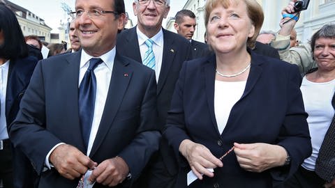 Angela Merkel und François Hollande 2012 in Ludwigsburg. (Foto: dpa Bildfunk, Picture Alliance)