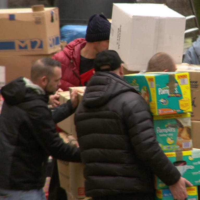 SOS Ukraine sammelt in Stuttgart Spenden für die Menschen in der Ukraine. (Foto: SWR, SWR)