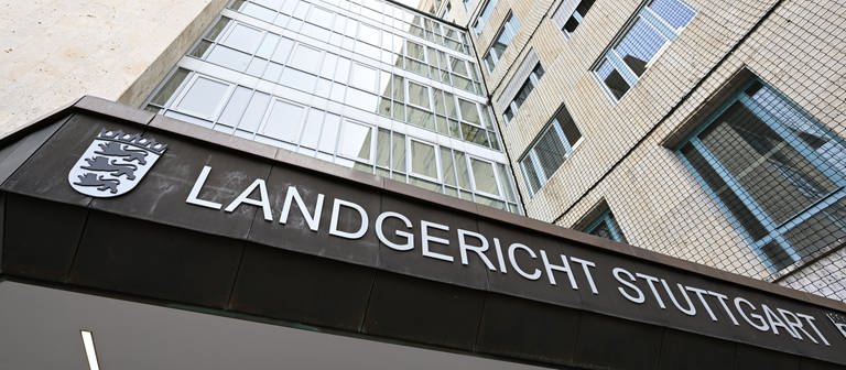 Eingang vom Landgericht Stuttgart (Foto: dpa Bildfunk, picture alliance/dpa | Bernd Weißbrod)