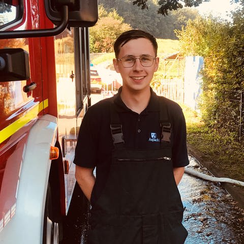 Nico Schieszl aus Aspach (Rems-Murr-Kreis) ist 19 Jahre und mit großer Leidenschaft bei der Freiwilligen Feuerwehr.  (Foto: SWR, Werner Trefz)