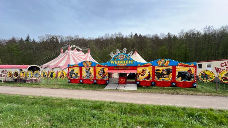 Der Circus Weisheit gastiert in Denkendorf (Kreis Esslingen).