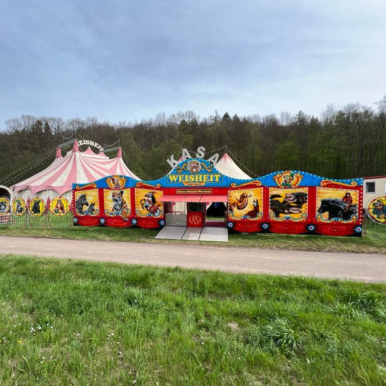 Der Circus Weisheit gastiert in Denkendorf (Kreis Esslingen).