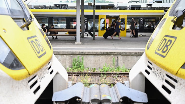Stehen am Stuttgarter Hauptbahnhof bald viele Züge still, weil die Gewerkschaft der Lokführer streikt? (Foto: dpa Bildfunk, picture alliance/dpa | Bernd Weißbrod)