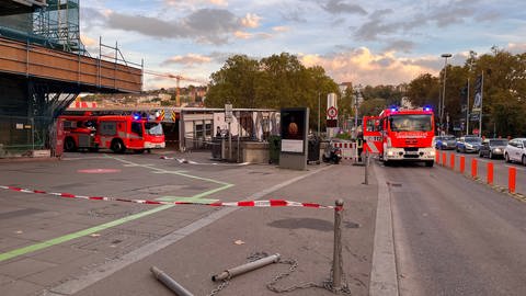 Feuerwehr vor dem Stuttgarter Hauptbahnhof (Foto: SWR, Valentin Beige)