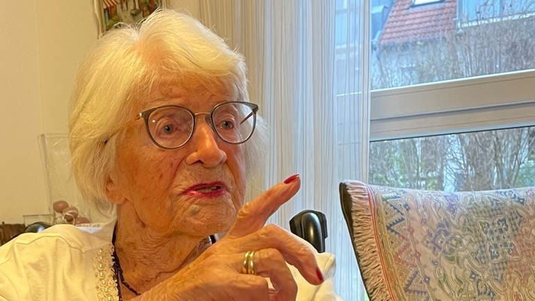 Charlotte Kretschmann ist 113 Jahre alt und damit die älteste Frau Deutschlands. Sie lebte schon im Kaiserreich und wurde am 3. Dezember 1909 geboren. (Foto: dpa Bildfunk, Picture Alliance)