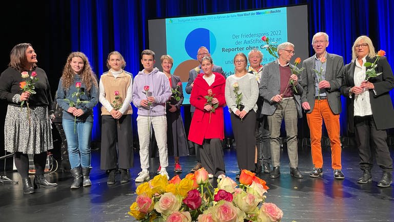 Preisträger des Stuttgarter Friendspreises bei der Preisverleihung (Foto: SWR, Katja Trautwein)