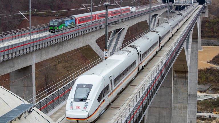Neubaustrecke zwischen Ulm und Wendlingen eröffnet (Foto: dpa Bildfunk, picture alliance/dpa | Christoph Schmidt)