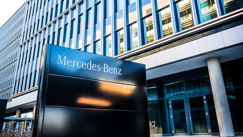 Gebäude der Mercedes-Benz Group AG in Stuttgart-Untertürkheim. (Foto: dpa Bildfunk, Picture Alliance)