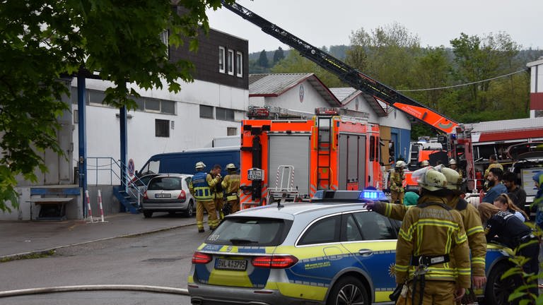 Bei einem Brand in der Esslinger Zeppelinstraße wurde einen Person lebensgefährlich verletzt. 
