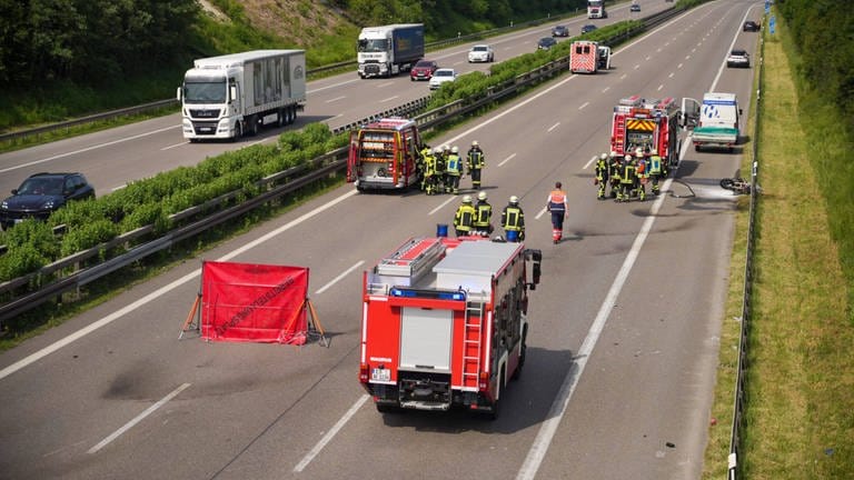 Bei einem Unfall auf der A8 bei KirchheimTeck ist ein Motorradfahrer ums Leben gekommen. (Foto: 7aktuell.de | Enrique Kaczor)