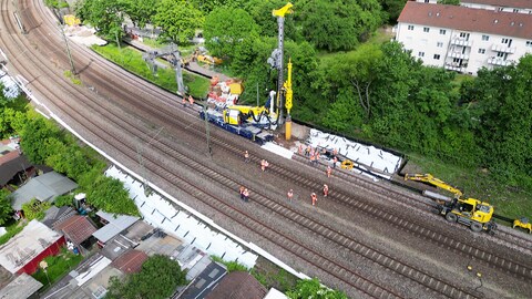 Arbeiten zur Digitalisierung des Bahnknotens Stuttgart auf der Strecke Bad Cannstatt-Waiblingen.