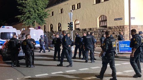 Polizisten haben in Stuttgart Demonstranten aus Eritrea eingekesselt