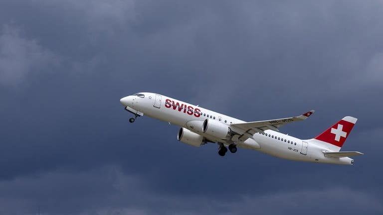 Flugzeug der Fluglinie Swiss (Foto: dpa Bildfunk, picture alliance/dpa/KEYSTONE | Salvatore Di Nolfi)