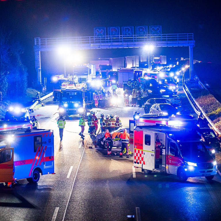 Schwerer Unfall auf der A81 bei Mundelsheim