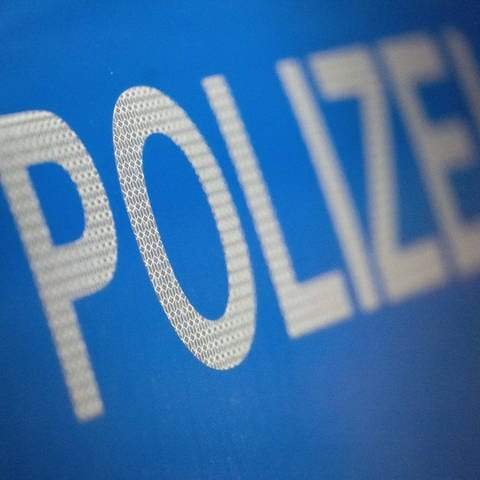 Schrift "Polizei" auf einem baden-württembergischen Polizei-Auto